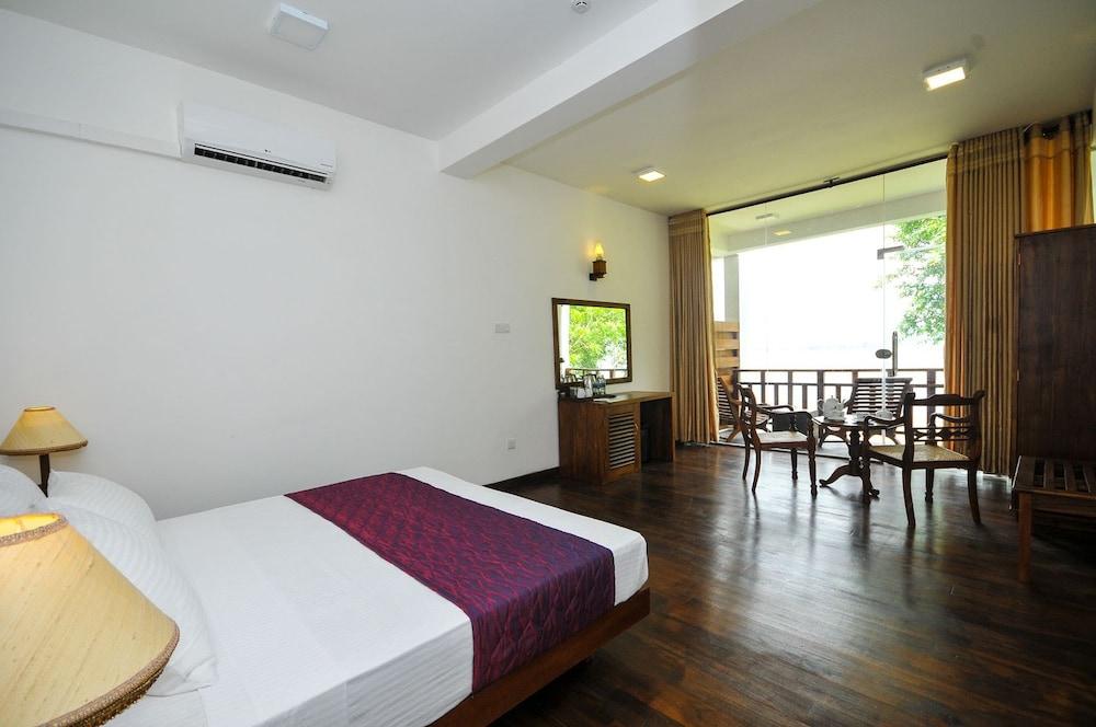 Yala Oga Reach Hotel Tissamaharama Dış mekan fotoğraf