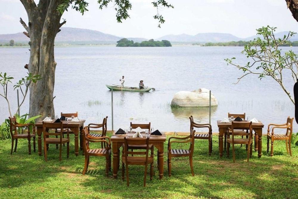 Yala Oga Reach Hotel Tissamaharama Dış mekan fotoğraf
