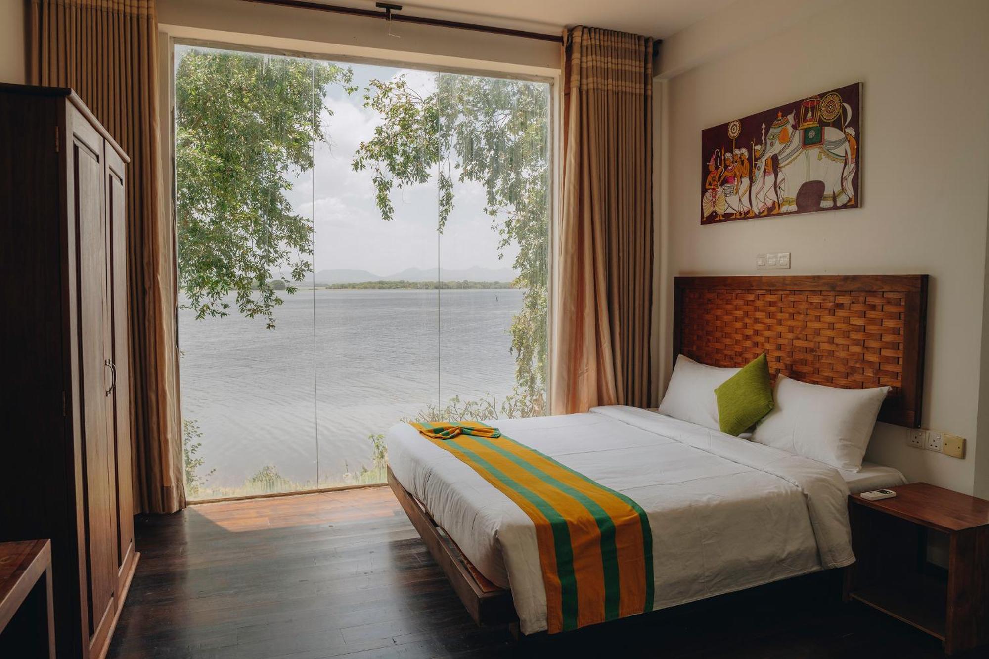 Yala Oga Reach Hotel Tissamaharama Dış mekan fotoğraf