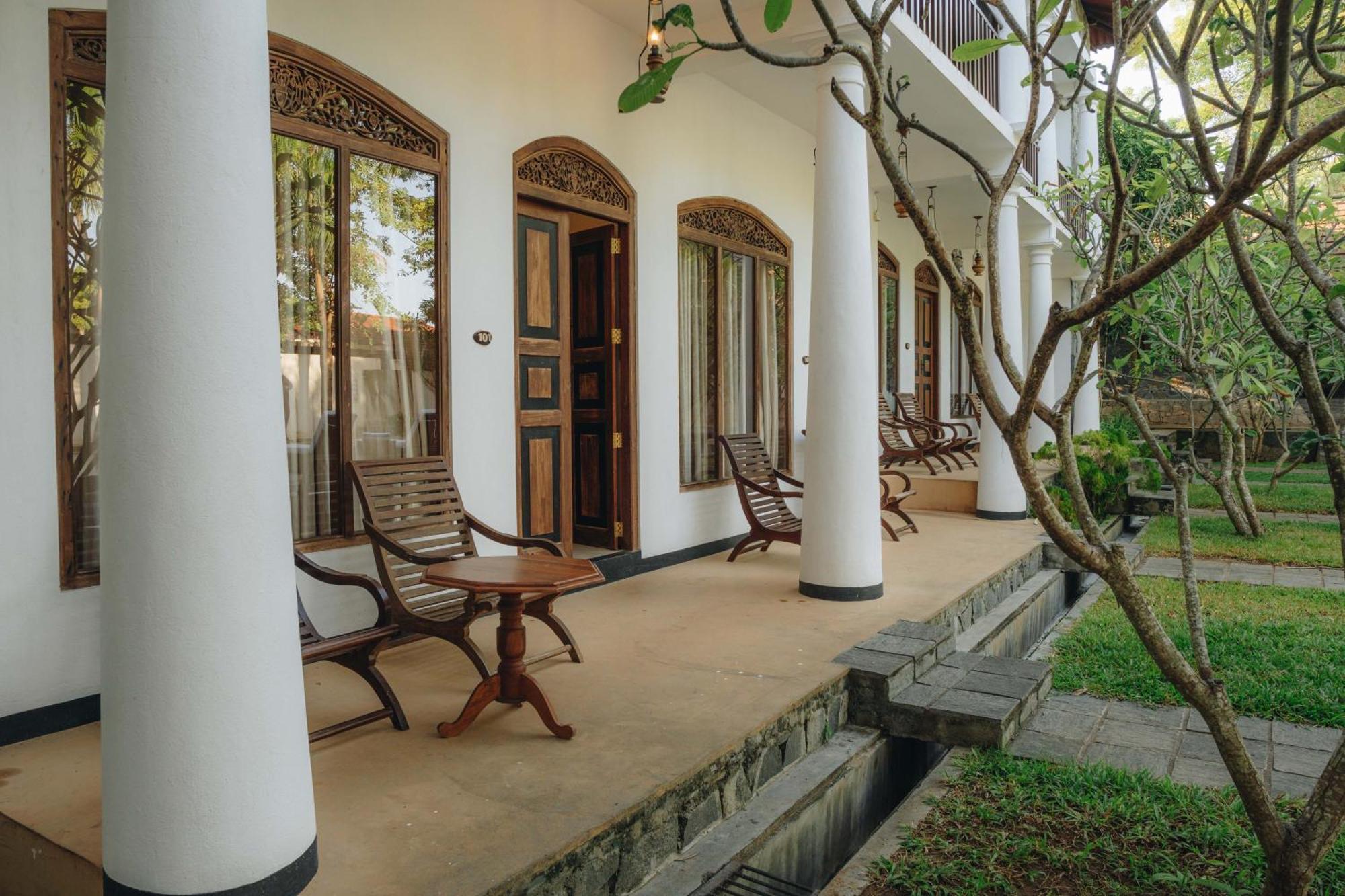 Yala Oga Reach Hotel Tissamaharama Dış mekan fotoğraf