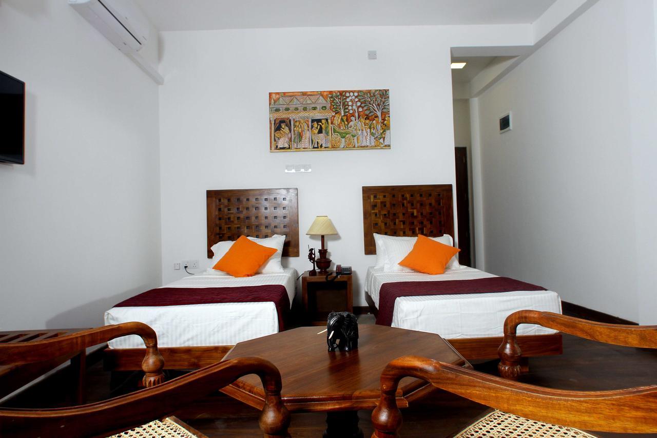 Yala Oga Reach Hotel Tissamaharama Dış mekan fotoğraf