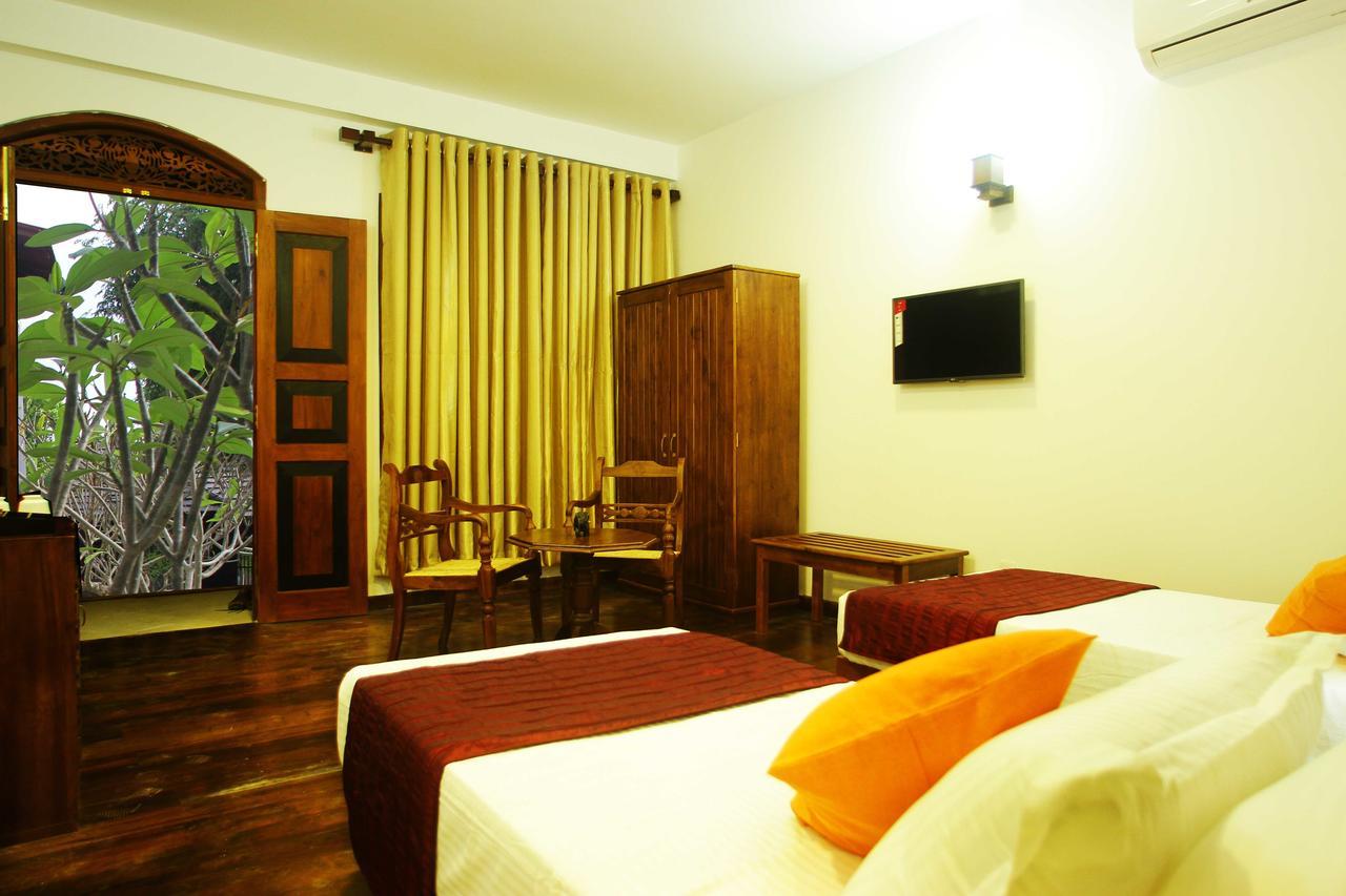 Yala Oga Reach Hotel Tissamaharama Dış mekan fotoğraf