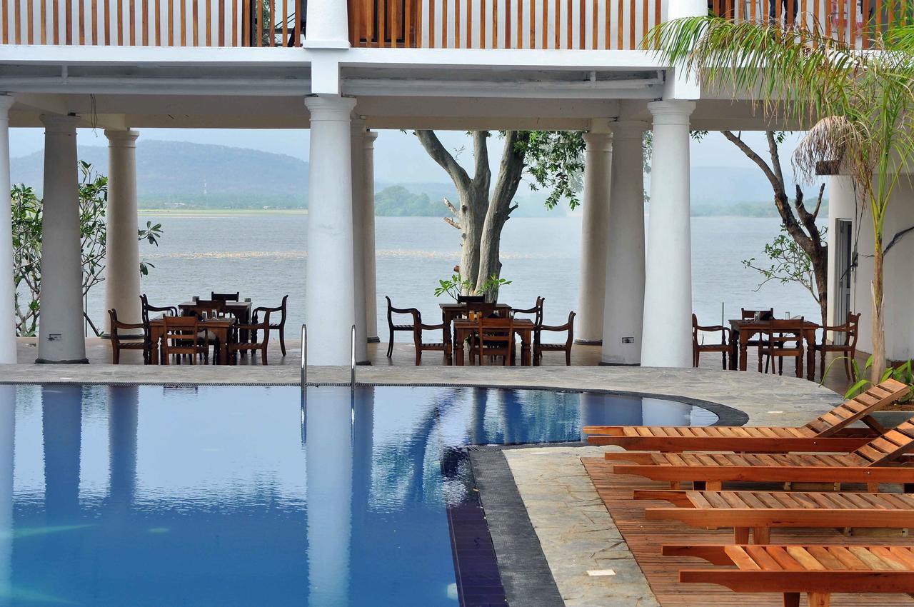 Yala Oga Reach Hotel Tissamaharama Dış mekan fotoğraf