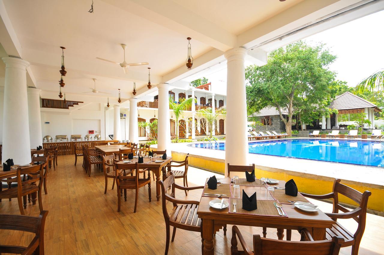 Yala Oga Reach Hotel Tissamaharama Dış mekan fotoğraf