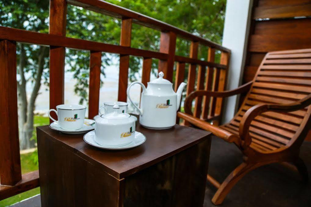 Yala Oga Reach Hotel Tissamaharama Dış mekan fotoğraf